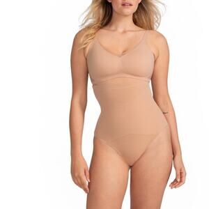 Honeylove Superpower Thong NWOT Shapewear Targeted Compression Seamless Smooth M